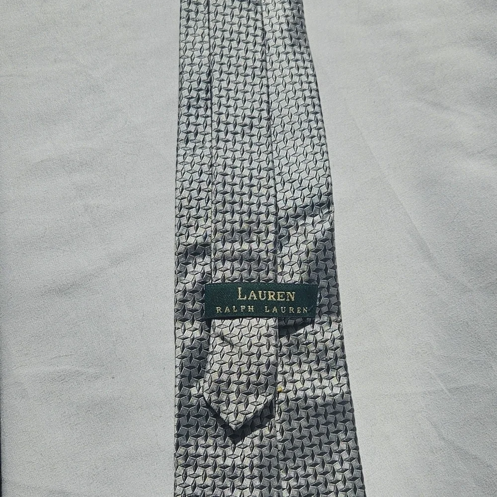 Lauren Ralph Lauren Tie Green Geometric Silk Necktie Made in USA EUC - Picture 5 of 6